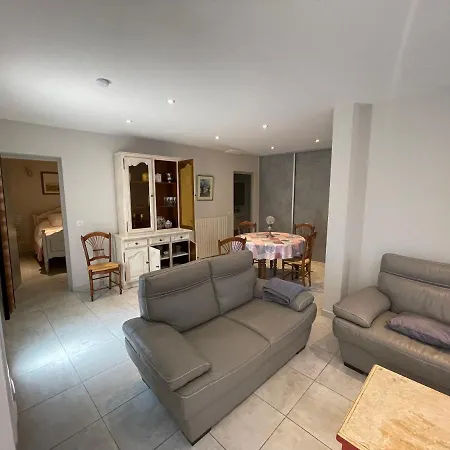 Petite maison près du centre LʼIsle-sur-la-Sorgue Esterno foto